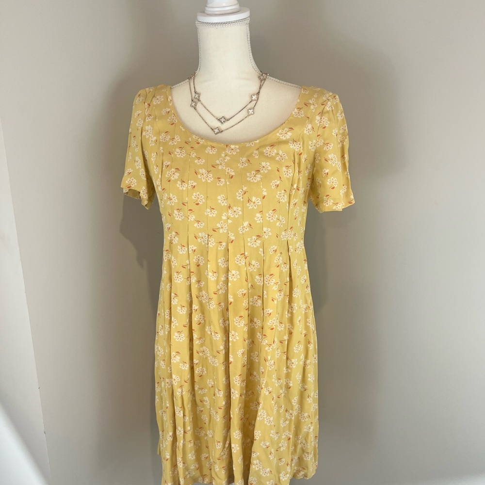 Laundry By Shelli Segal Yellow Flutter Sleeve Sundress Size 4